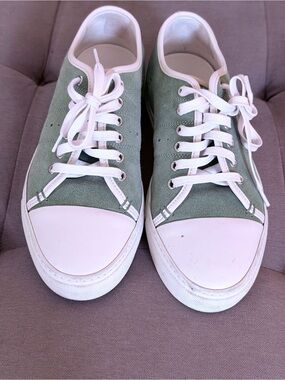 Classic Low-Top Sneakers in Sage Green and White - Women's